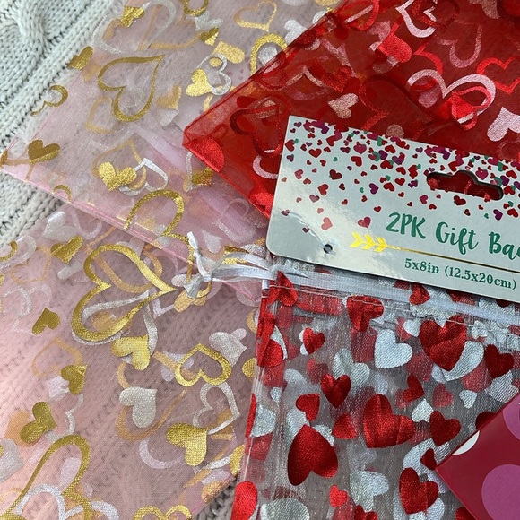 NWT Valentines Day gift bags 11 total 8 are see through mesh bags w/ drawstrings - Picture 3 of 7